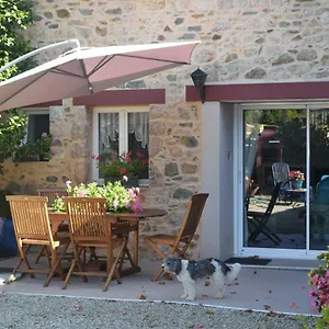 Hébergement de vacances Maison Au Calme Dans Un Endroit De Verdure, Saint-Clet